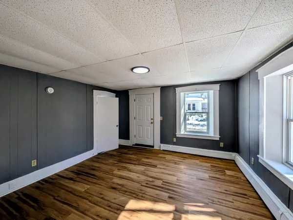 $1,150 | 13-15 Walnut Street, Unit 1, Claremont, NH 03743