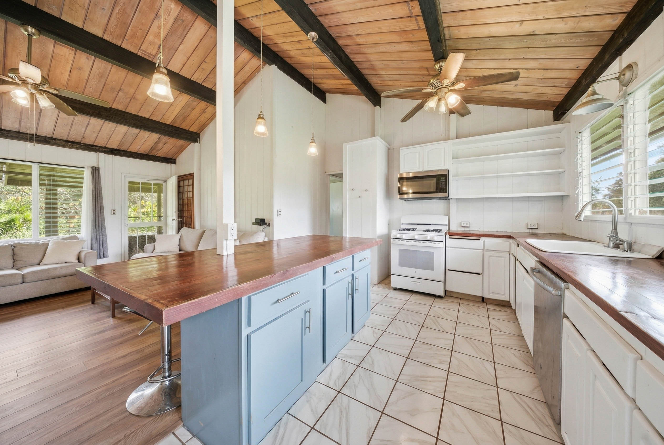 1392 Kanepoonui Road Kapaa, HI 96746 - Photo 7 of 30