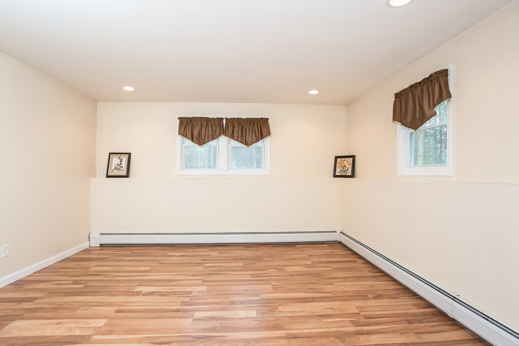 953 Walnut Plain Road Rochester, MA 02770 - Photo 23 of 28 Gallery Image 23
