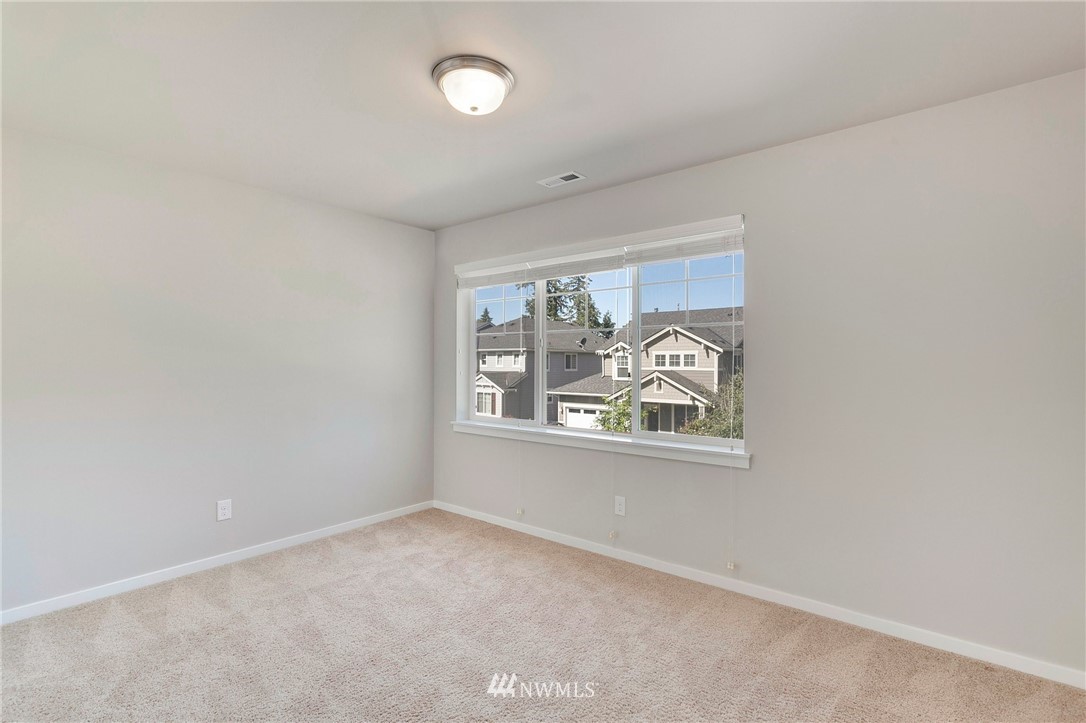 18504 115th Place Southeast Renton, WA 98055 - Photo 36 of 40 an empty room with window
