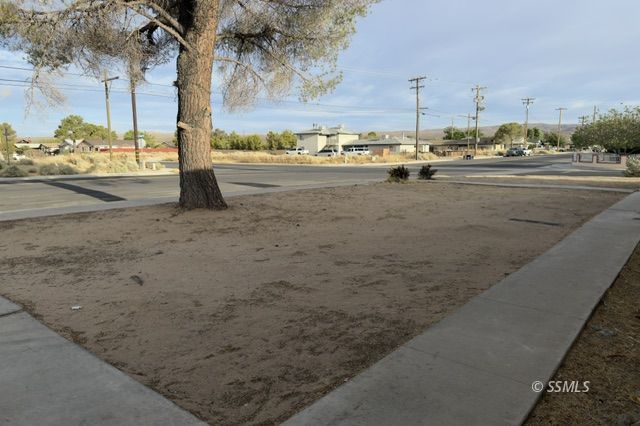 135 South Gateway Boulevard Ridgecrest, CA 93555 - Photo 3 of 21 Gallery Image 3