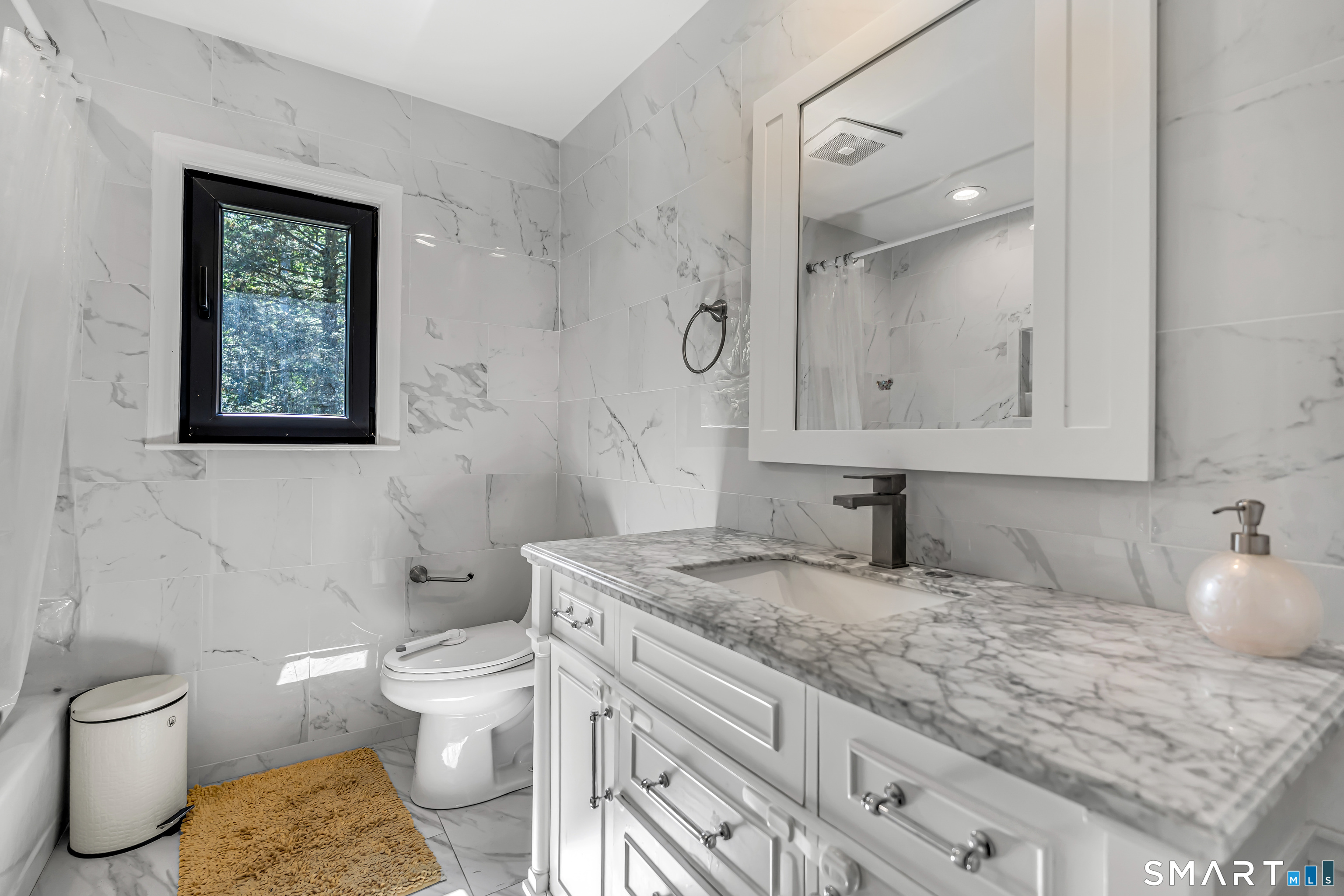 68 Parry Road Stamford, CT 06907 - Photo 24 of 39 Gallery Image 24