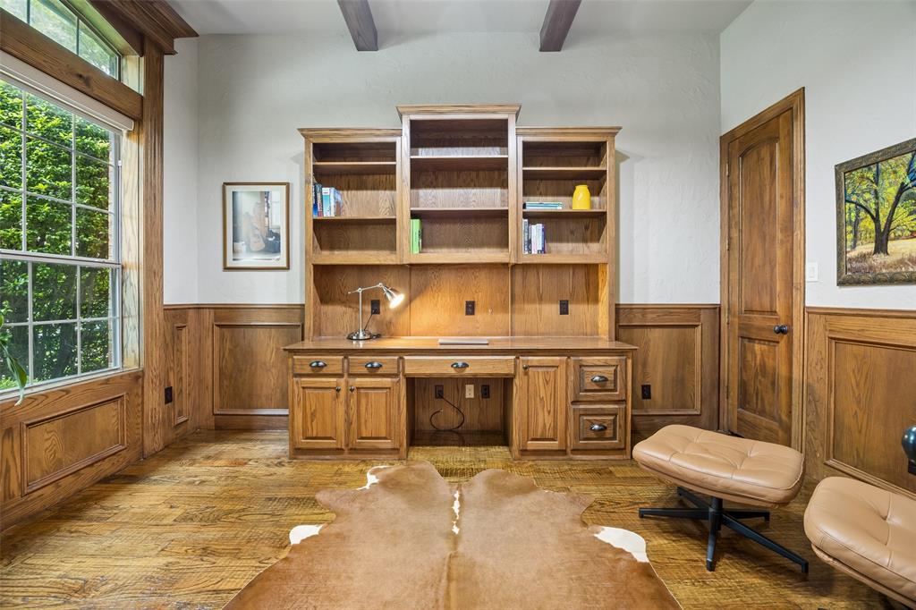 1608 Tuscan Ridge Circle Southlake, TX 76092 - Photo 5 of 36 a spacious bathroom with a granite countertop toilet a sink and a bathtub