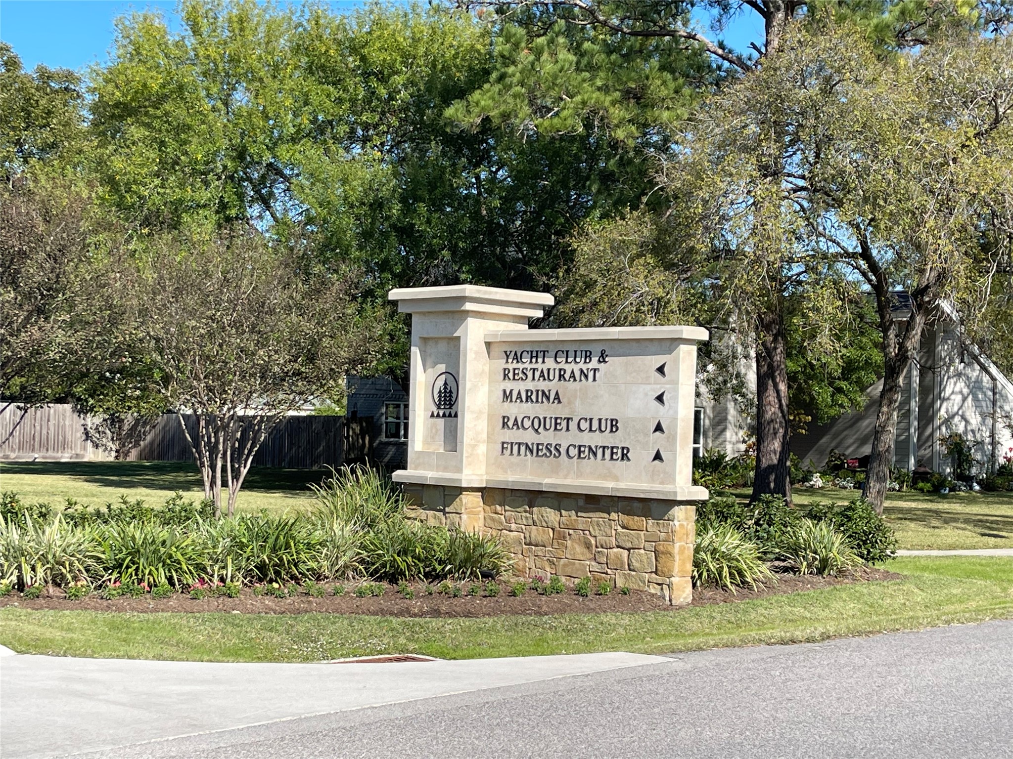 12900 Walden Road, Unit 216B Montgomery, TX 77356 - Photo 30 of 44 Yacht Club, Restaurant, Marina, Racquet Club, and Fitness Center!