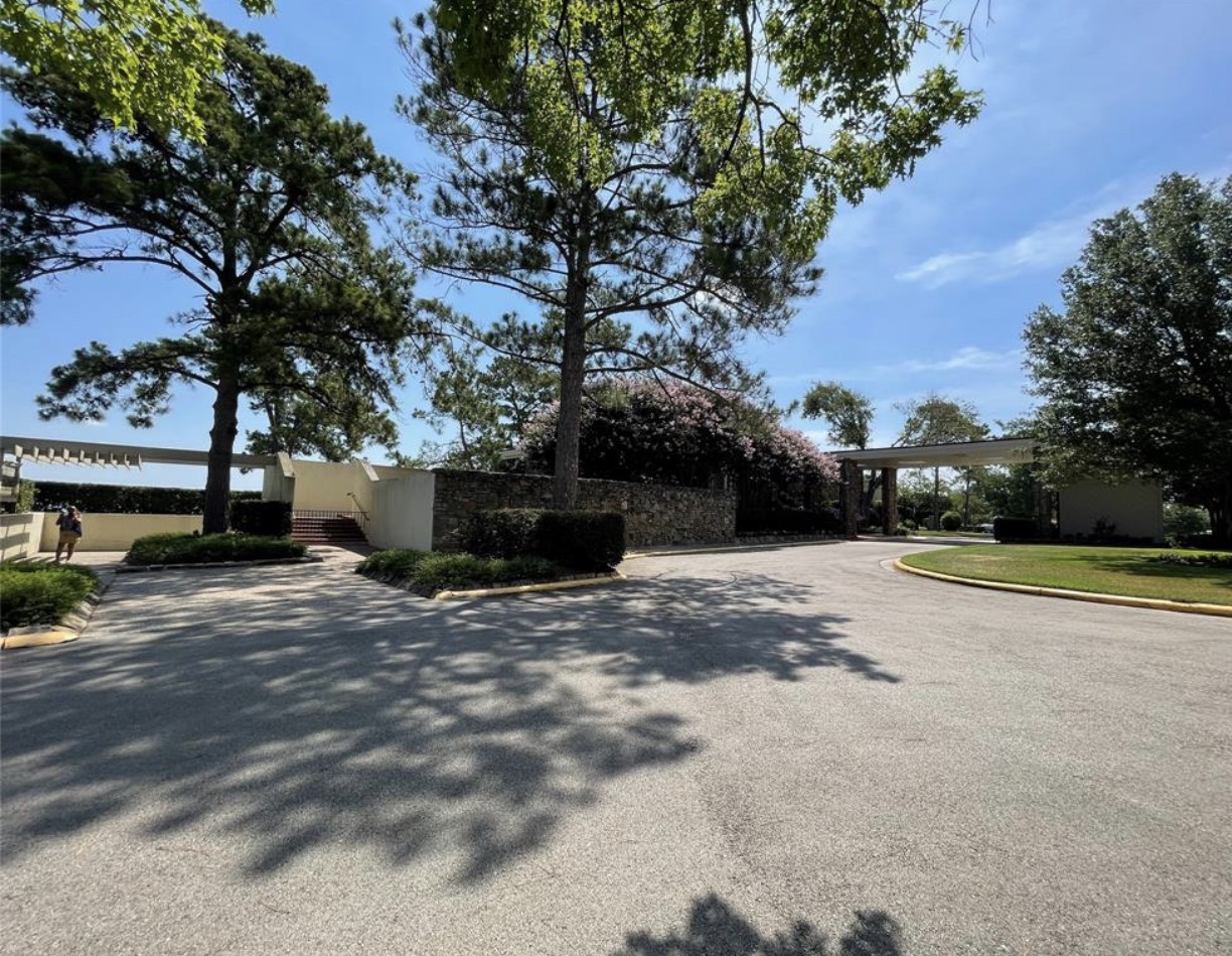 12900 Walden Road, Unit 216B Montgomery, TX 77356 - Photo 33 of 44 Yacht Club & Restaurant