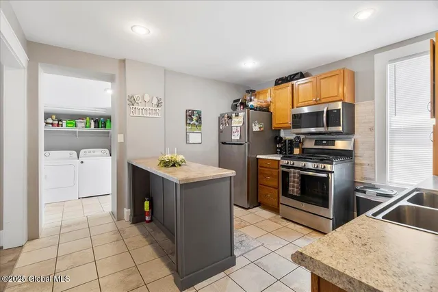 $399,900 | 39 Hudson Street, South Glens Falls, NY 12803