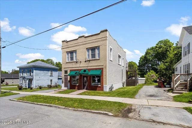 $399,900 | 39 Hudson Street, South Glens Falls, NY 12803