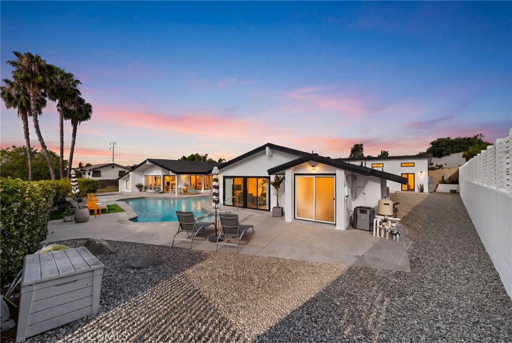 8601 Links Road Buena Park, CA 90621 - Photo 5 of 75