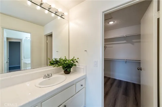 $999,980 | 335 Stanford Court, Irvine, CA 92612