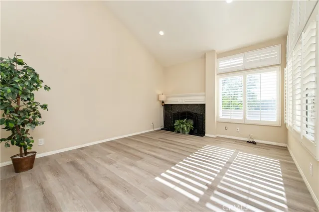 $999,980 | 335 Stanford Court, Irvine, CA 92612