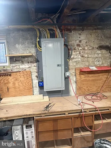 $2,450 | 4462 East Thompson Street, Philadelphia, PA 19137