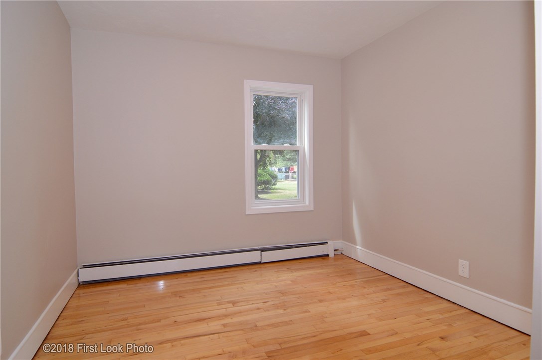 27 Middle Street Warren, RI 02885 - Photo 18 of 39 Gallery Image 18
