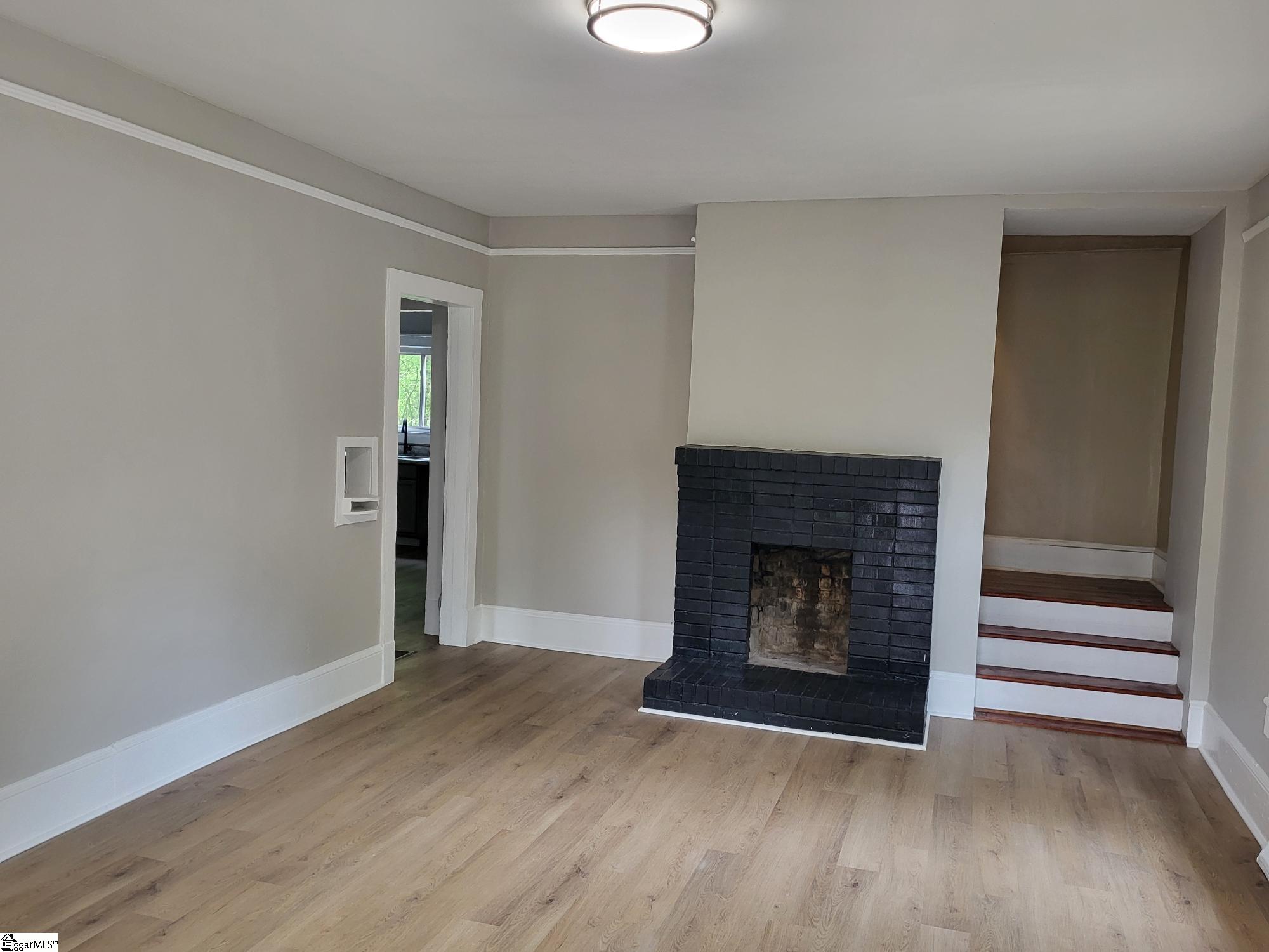 512 Spring Street Greenville, SC 29611 - Photo 3 of 14