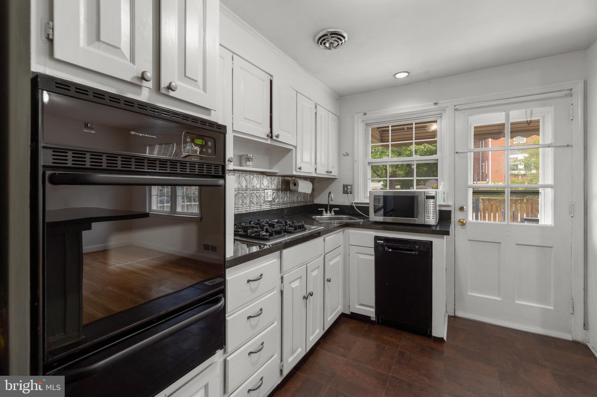 8520 Pleasant Plains Road Towson, MD 21286 - Photo 16 of 40