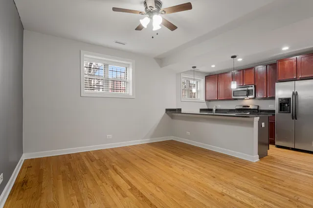 $1,800 | 7359 North Ashland Boulevard, Unit G, Chicago, IL 60626