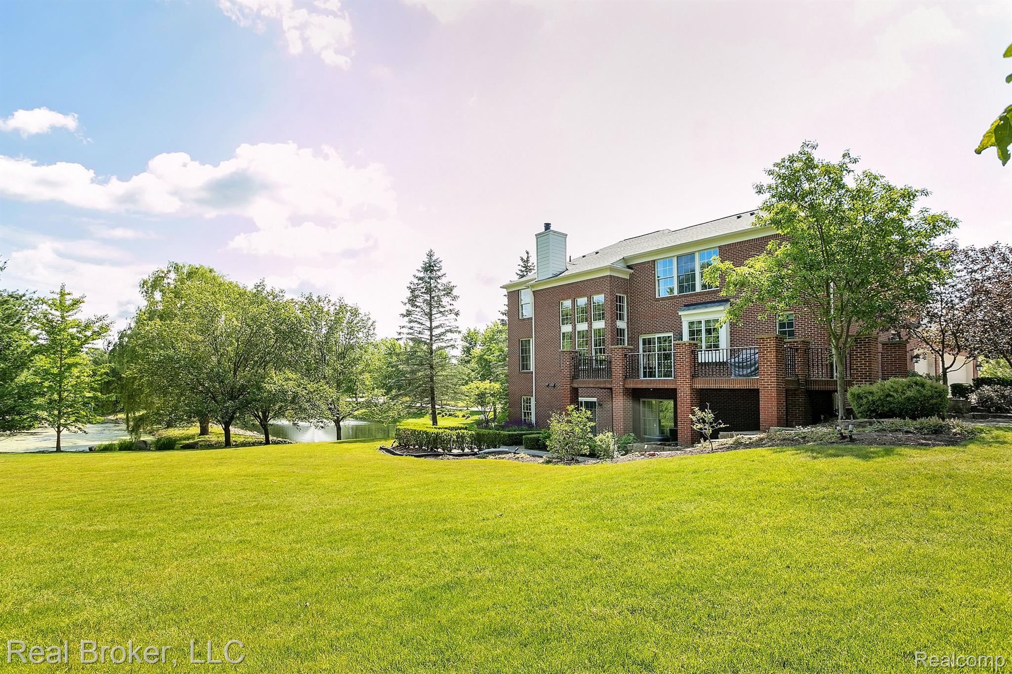 2318 Andover Boulevard Rochester, MI 48306 - Photo 62 of 74 Gallery Image 62
