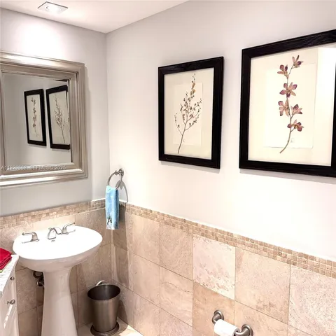 $11,900 | 1000 South Pointe Drive, Unit 308, Miami Beach, FL 33139