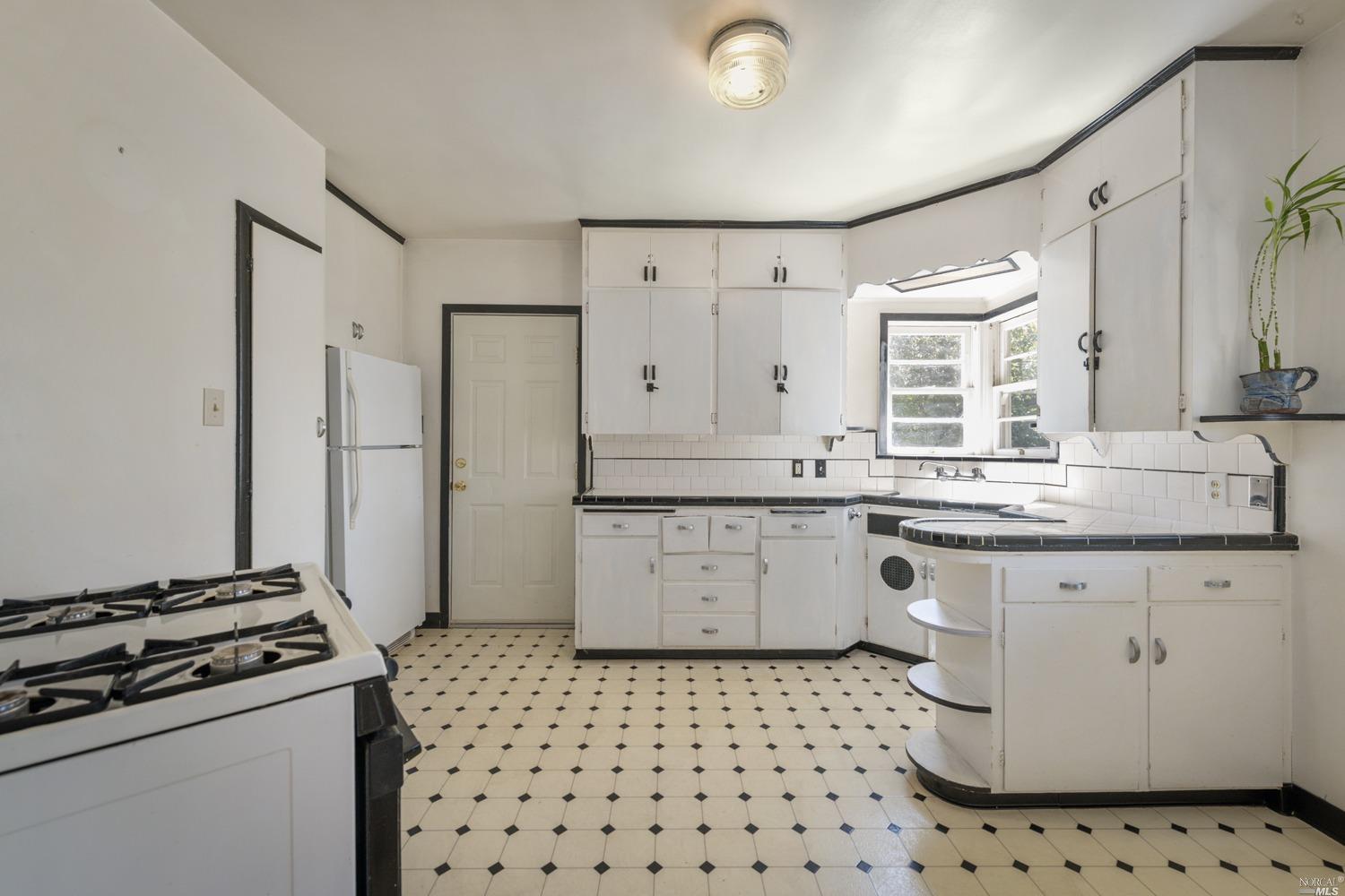 1002 Vallejo Street Santa Rosa, CA 95404 - Photo 1 of 1 Gallery Image 1