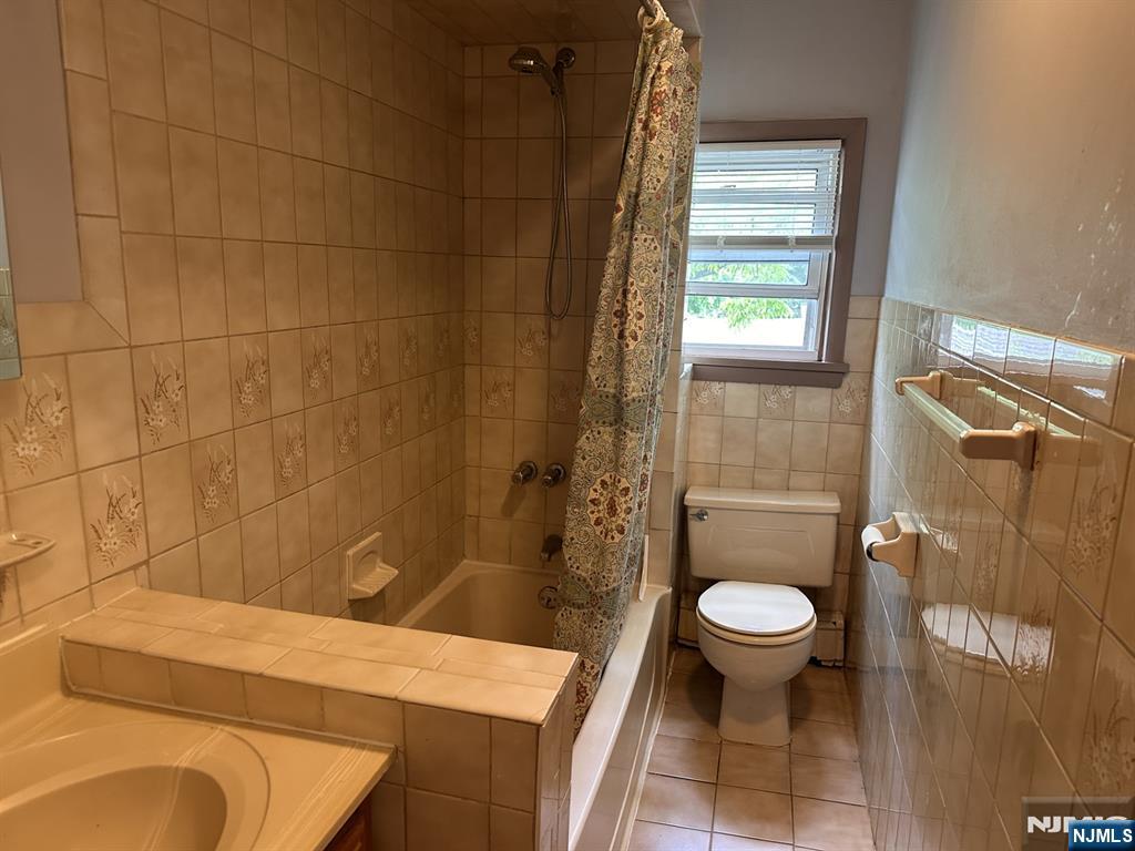 211 Woodside Avenue, Unit 3 Ridgewood, NJ 07450 - Photo 5 of 9