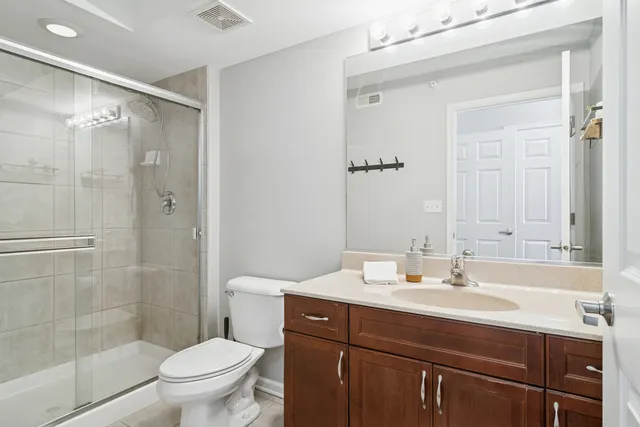 $375,000 | 390 Western Avenue, Unit 511, Des Plaines, IL 60016