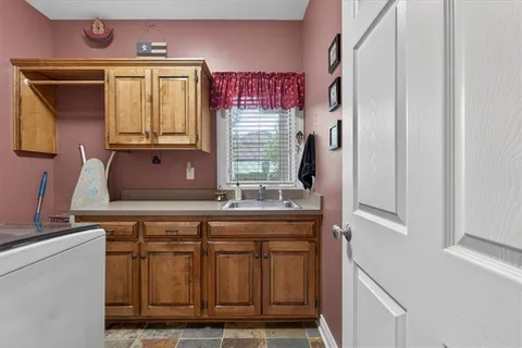 $725,000 | 9406 Pleasant Avenue, Kansas City, MO 64138
