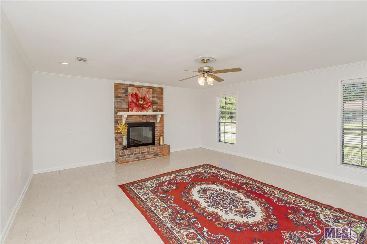 16516 Ellis Avenue Baton Rouge, LA 70816 - Photo 3 of 26 Gallery Image 3