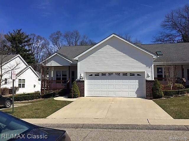 809 Nelson's Ridge Drive, Unit 7 Howell, MI 48843 - Photo 2 of 23 IMG_1151.jpg