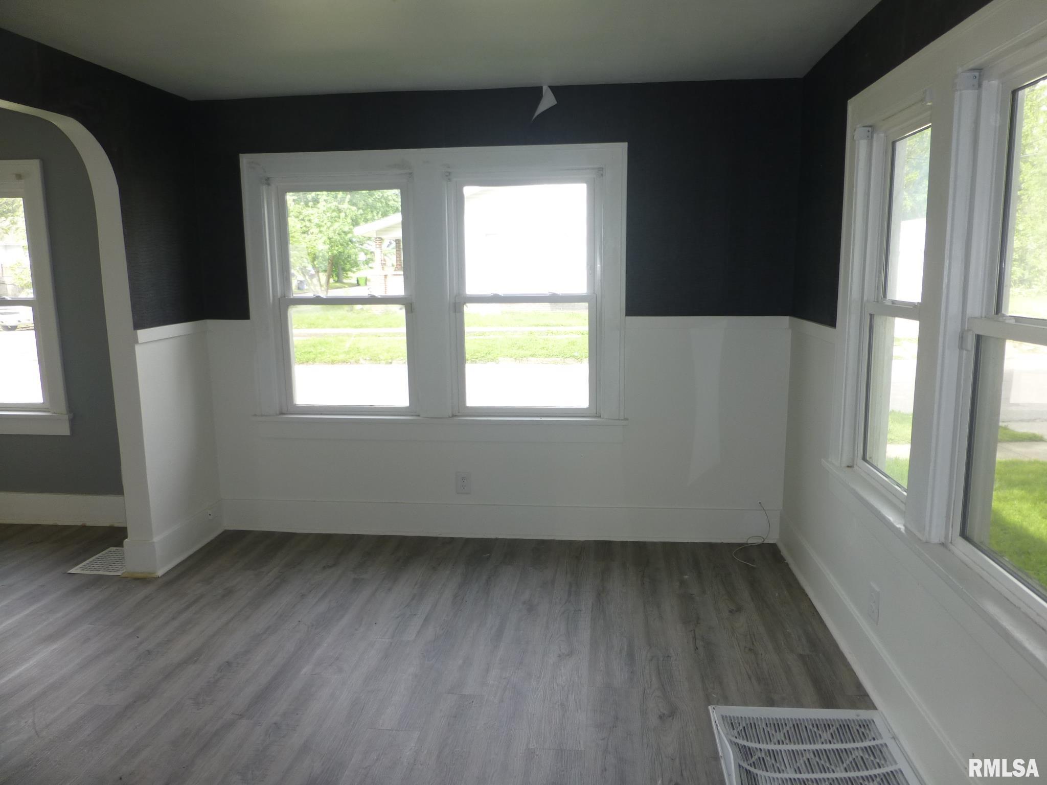 794 West Waggoner Street Decatur, IL 62526 - Photo 13 of 30 Gallery Image 13