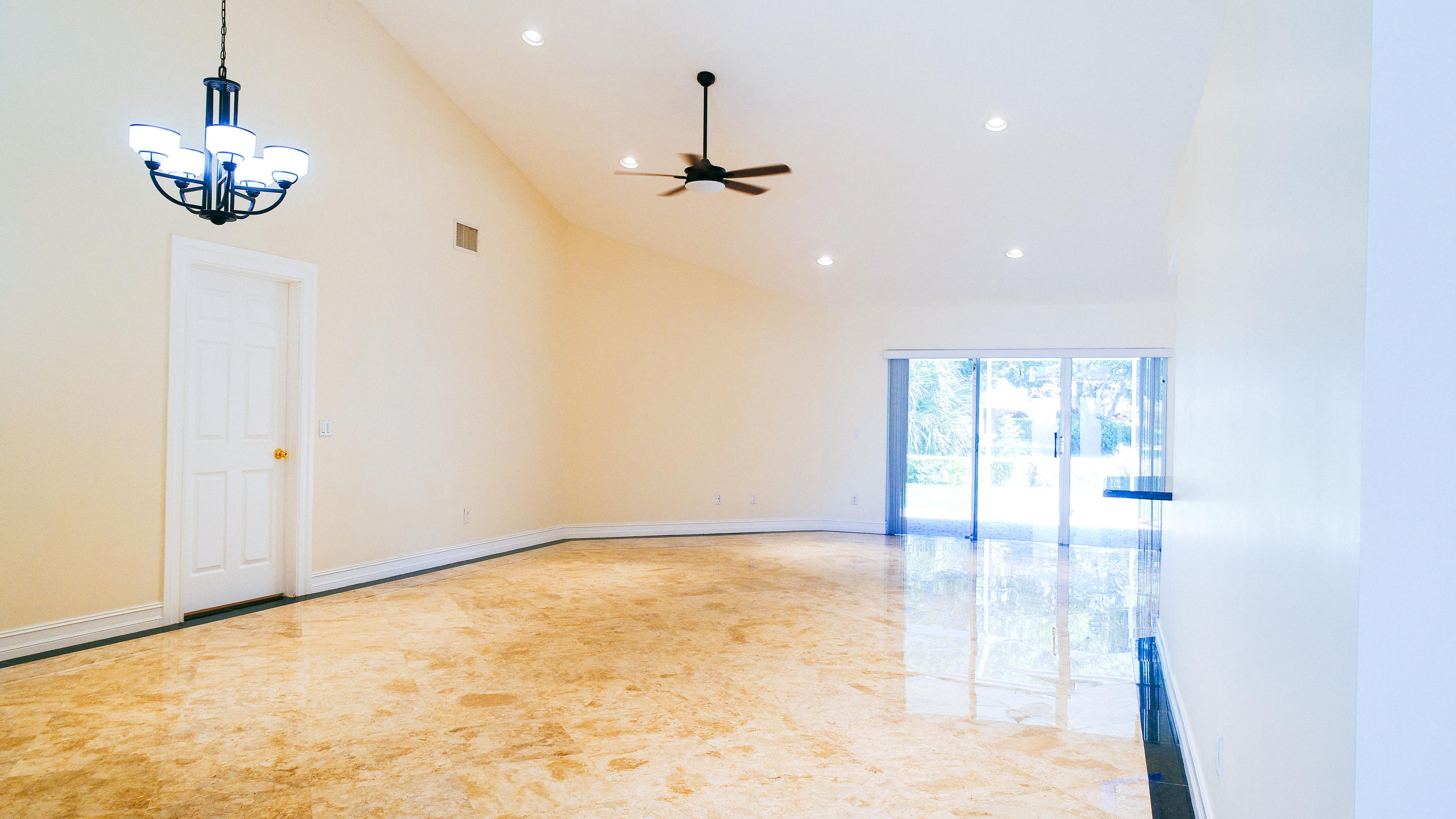 246 Northwest 69th Street Boca Raton, FL 33487 - Photo 8 of 15 Photo-16