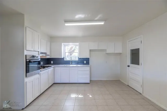 $2,500 | 2326 North Mockingbird Lane, Abilene, TX 79603