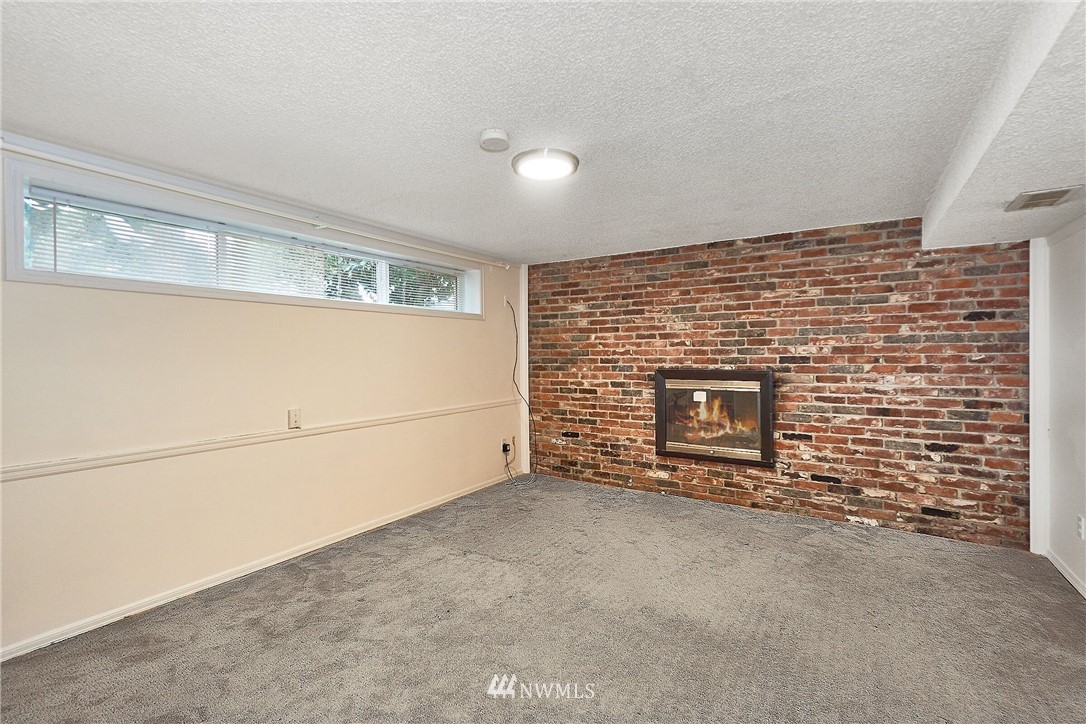 12711 Southeast 189th Street Renton, WA 98058 - Photo 16 of 24 Gallery Image 16