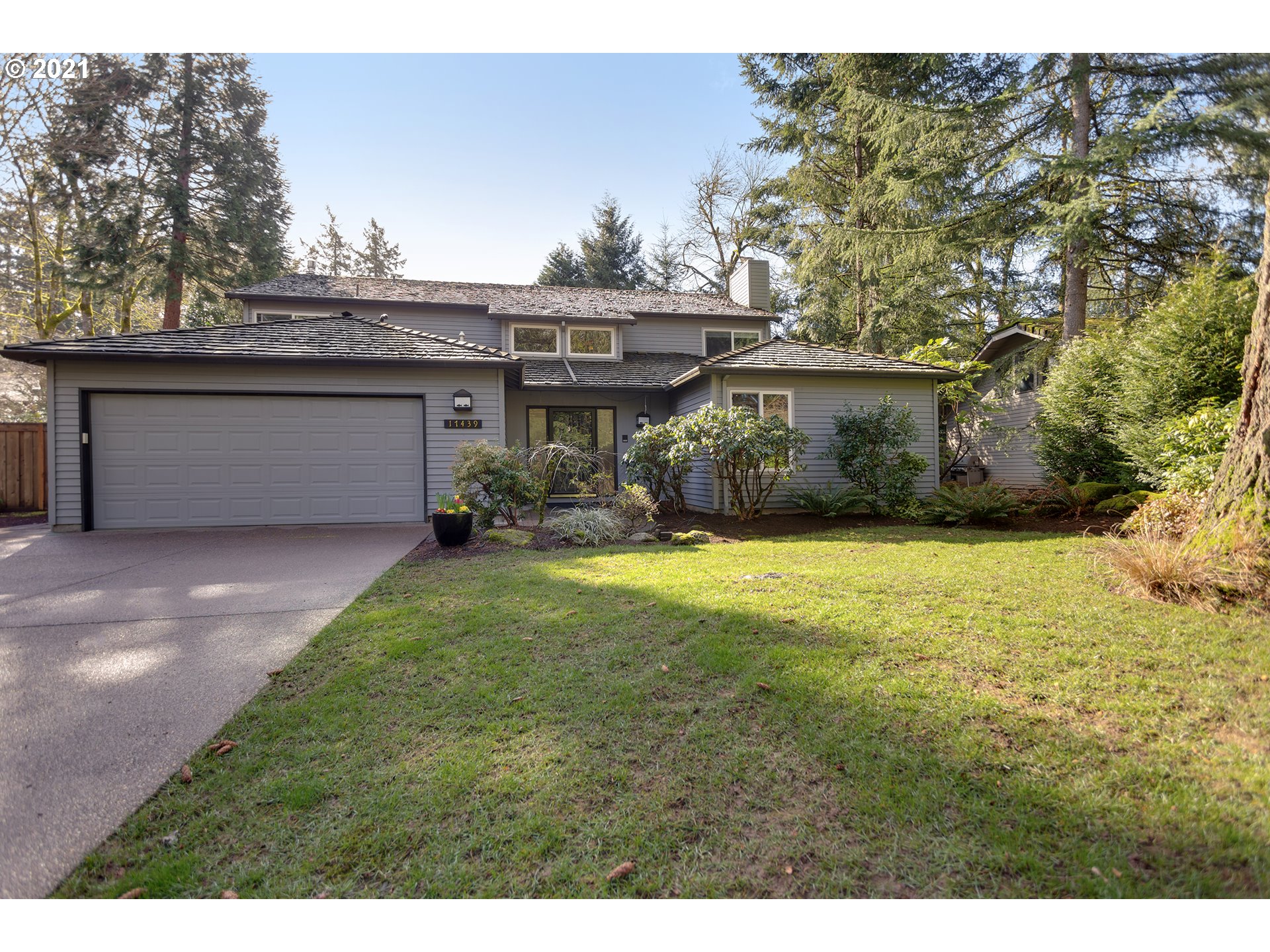 17439 Southwest Rivendell Drive Portland, OR 97224 - Photo 1 of 32 Gallery Image 1