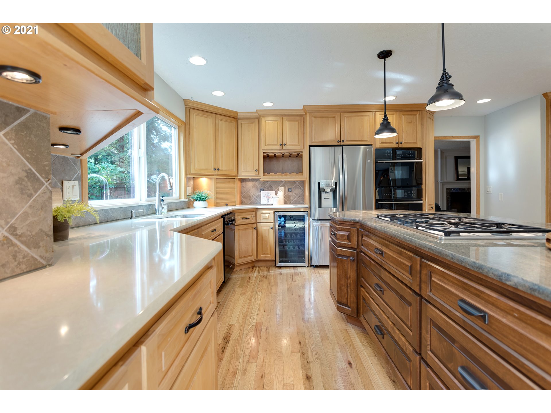 17439 Southwest Rivendell Drive Portland, OR 97224 - Photo 14 of 32 Gallery Image 14