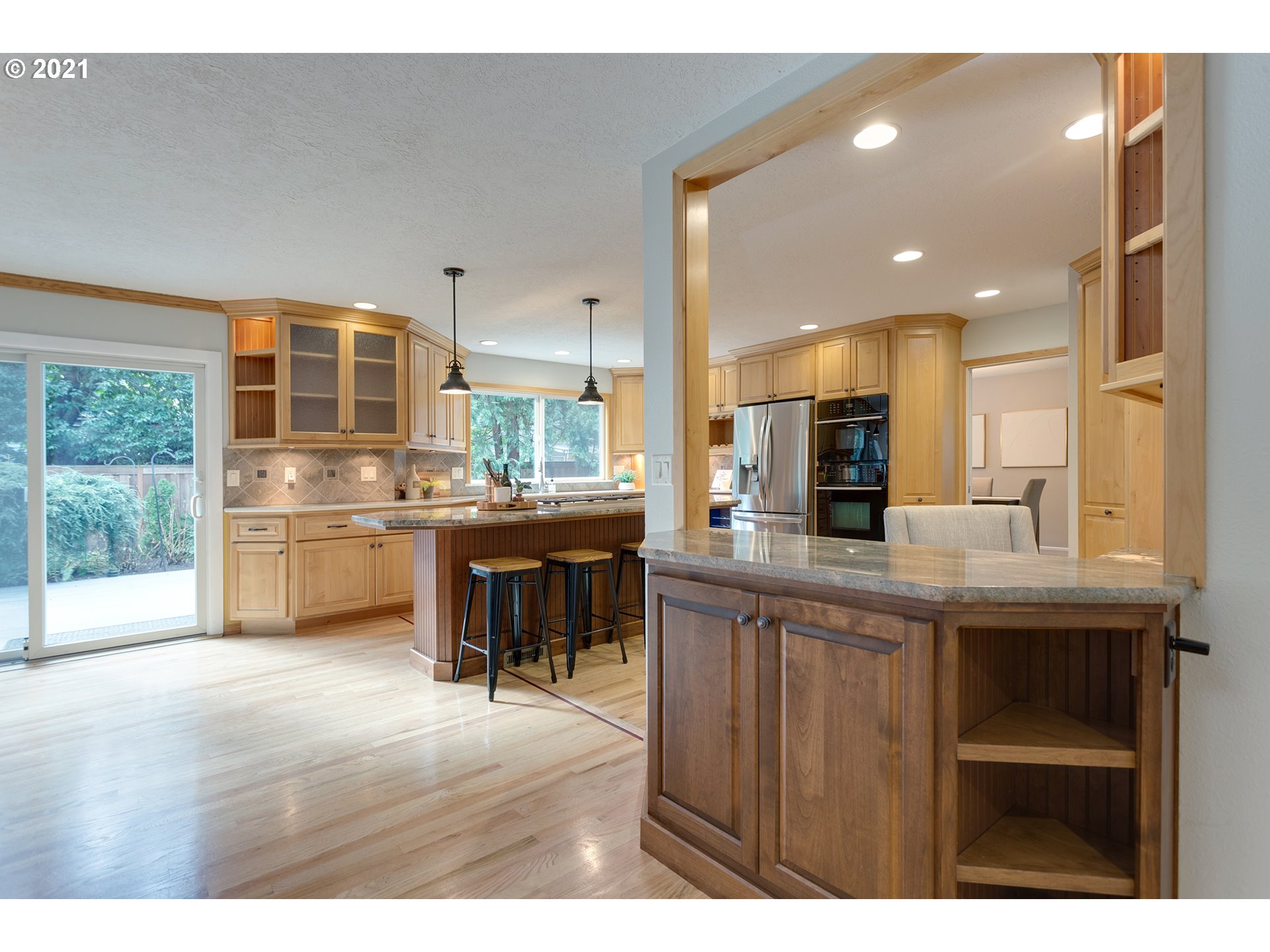 17439 Southwest Rivendell Drive Portland, OR 97224 - Photo 17 of 32 Gallery Image 17