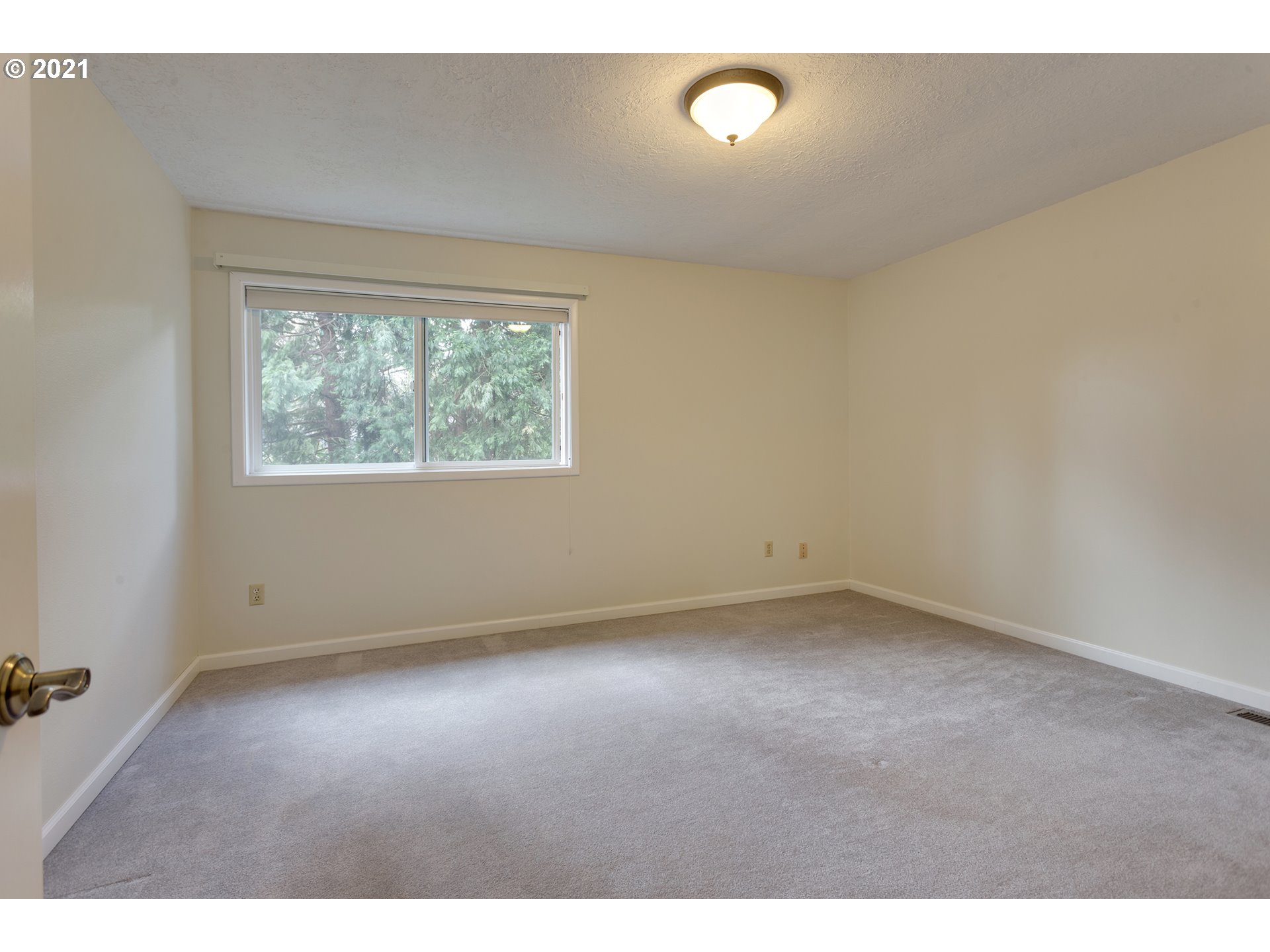 17439 Southwest Rivendell Drive Portland, OR 97224 - Photo 27 of 32 Gallery Image 27