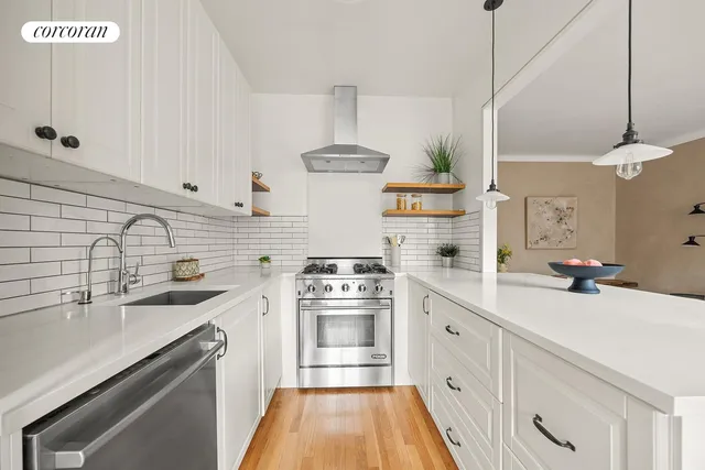 $599,000 | 221 East 18th Street, Unit 5A | Prospect Park South