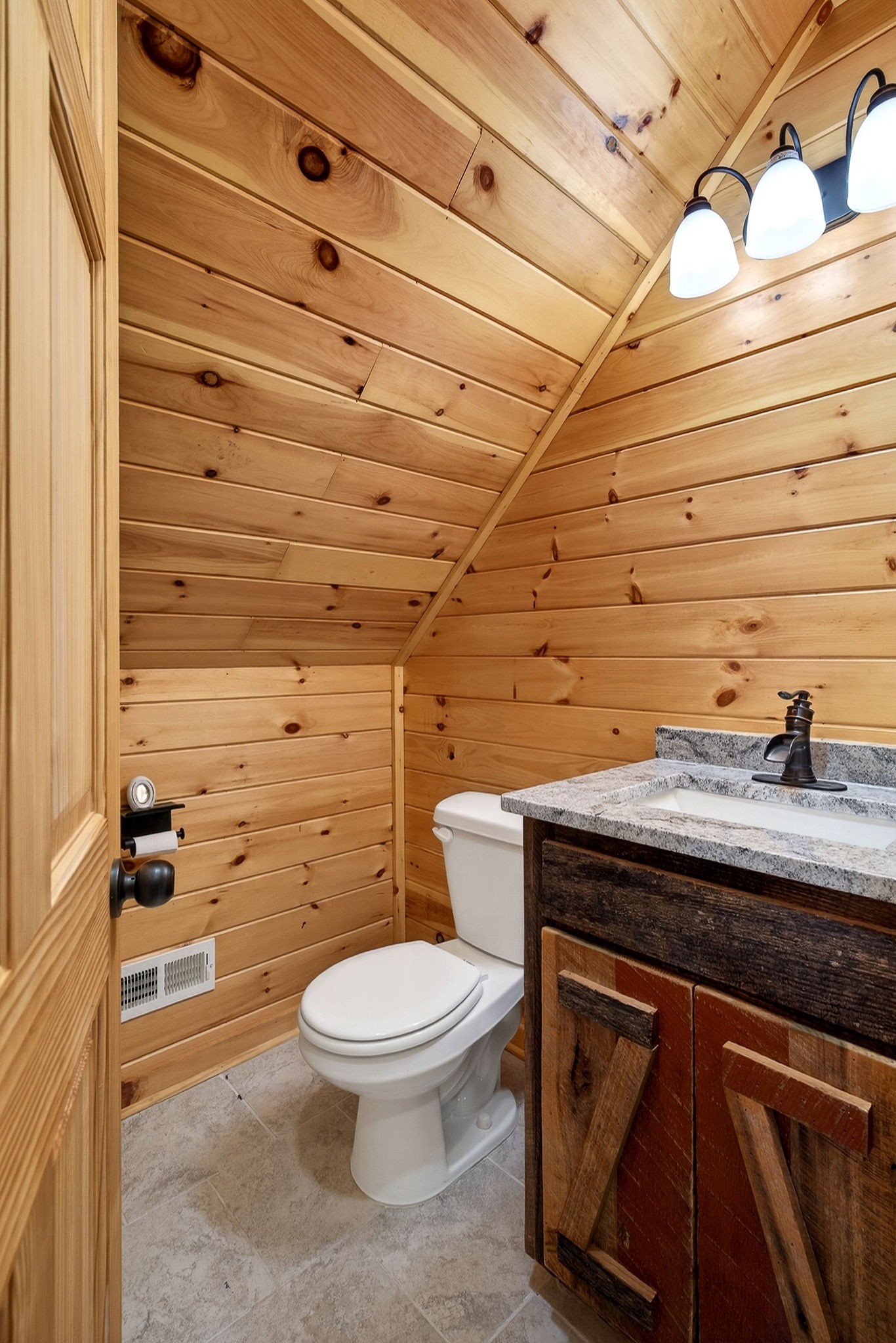 6425 Plateau Road Crossville, TN 38571 - Photo 21 of 42 a bathroom with a toilet and a sink