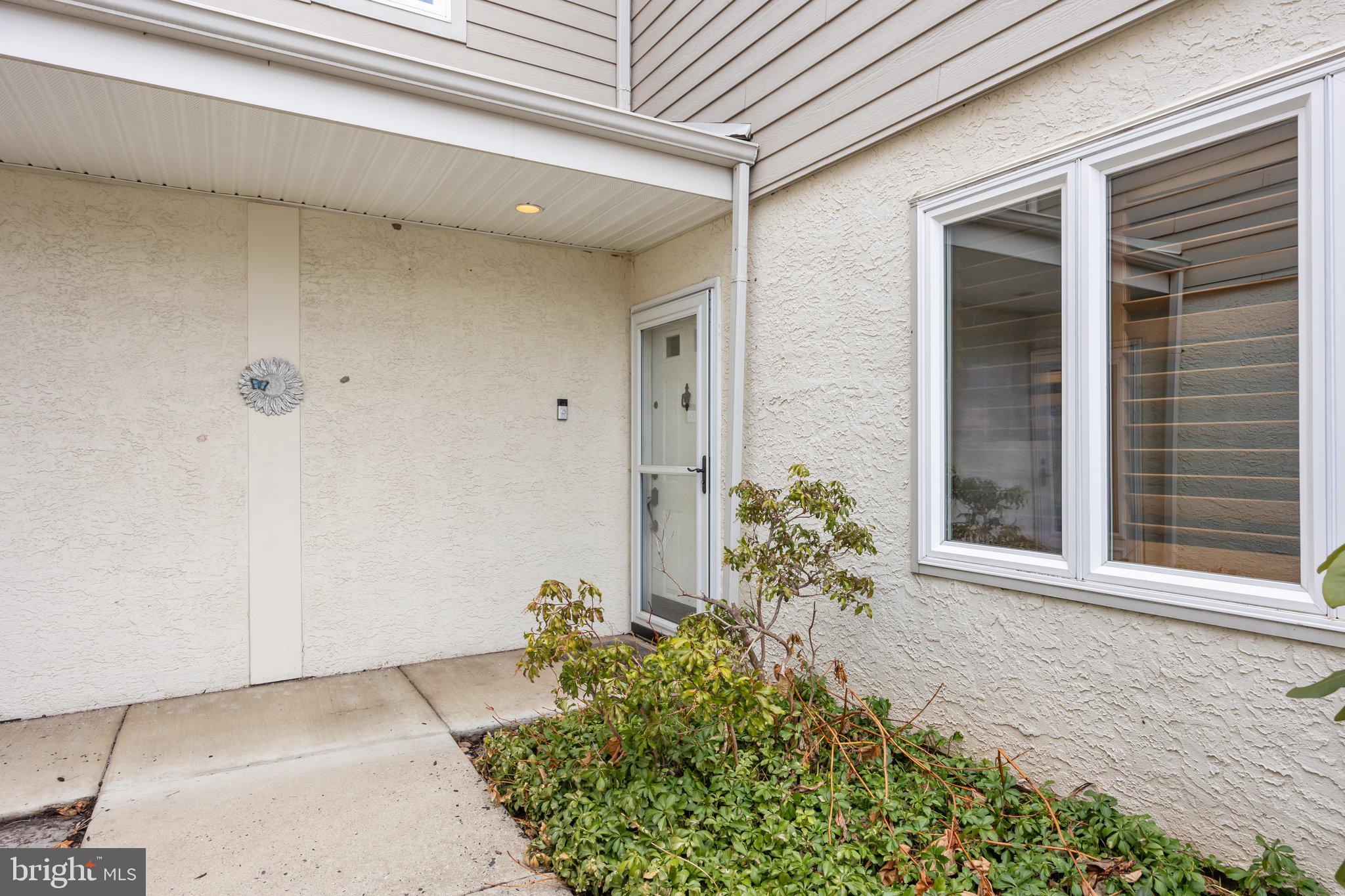 609 Hampton Court Doylestown, PA 18901 - Photo 4 of 41 a front view of a house