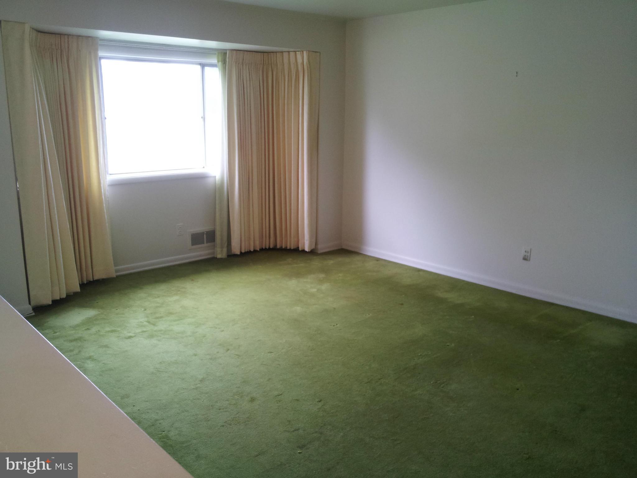 11100 Markwood Drive Silver Spring, MD 20902 - Photo 2 of 8 Living Room