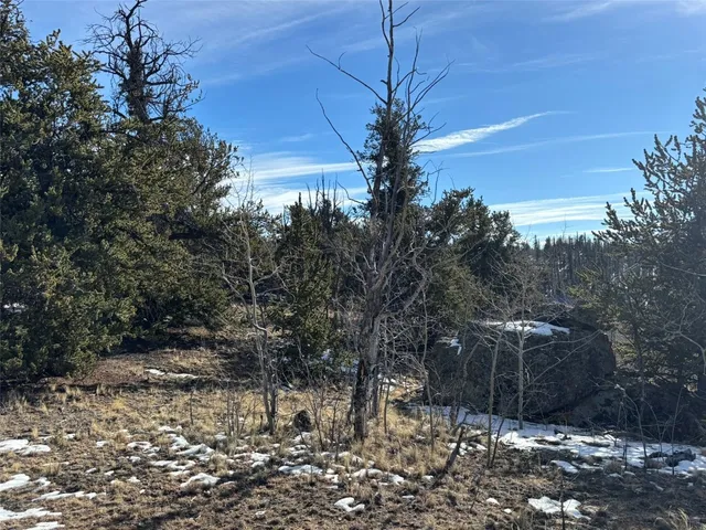 a view of a outdoor space