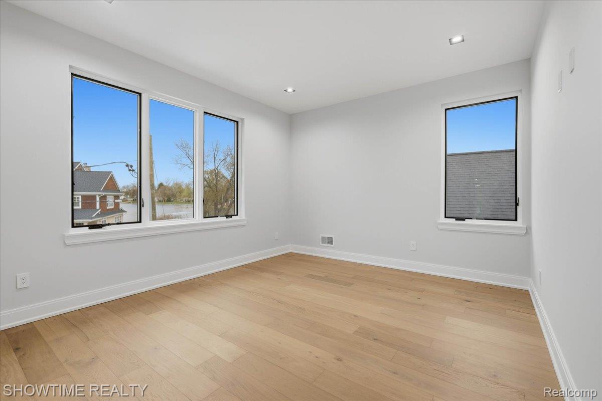 13281 Haddon Street Fenton, MI 48430 - Photo 58 of 87 64-13281 Haddon St-39.jpg