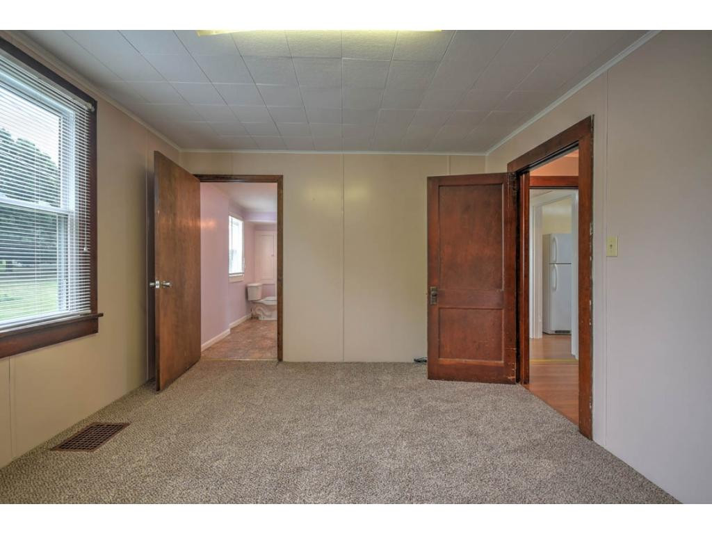 1423 Island Road, Unit 3 Bristol, VA 24201 - Photo 22 of 35 Photo 22