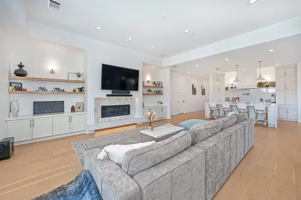 $975,000 | 127 Fuller Lane, Lincoln, CA 95648