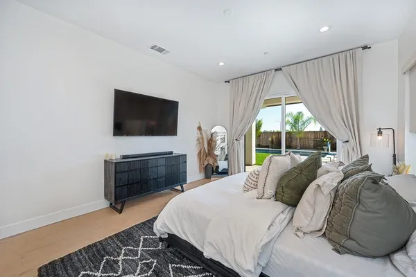 $975,000 | 127 Fuller Lane, Lincoln, CA 95648