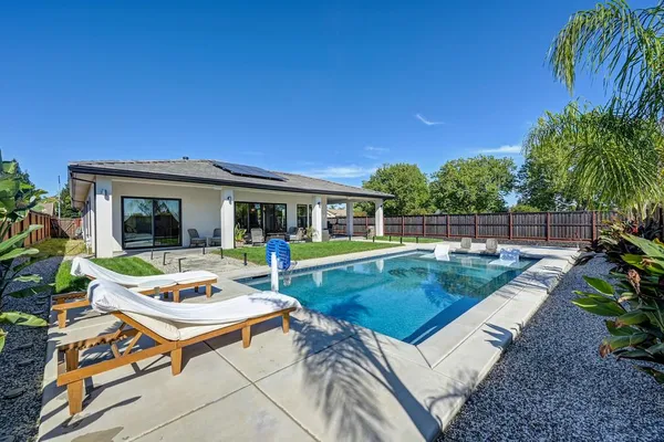 $975,000 | 127 Fuller Lane, Lincoln, CA 95648