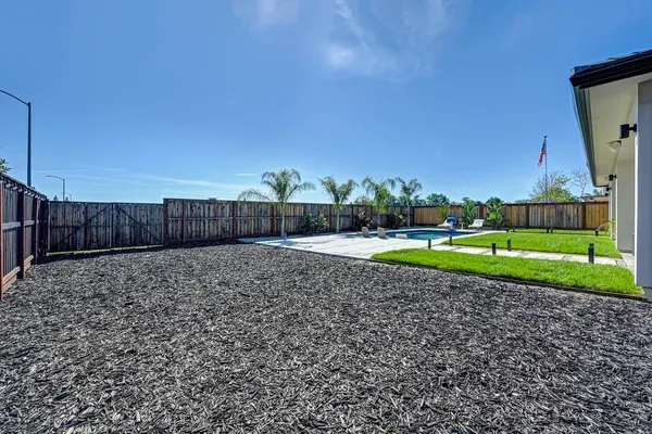 $975,000 | 127 Fuller Lane, Lincoln, CA 95648