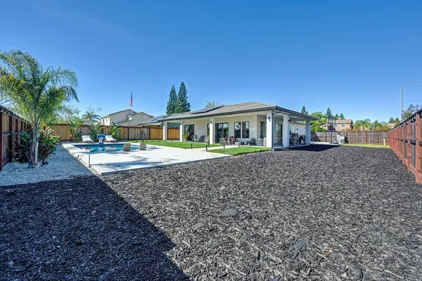 $975,000 | 127 Fuller Lane, Lincoln, CA 95648