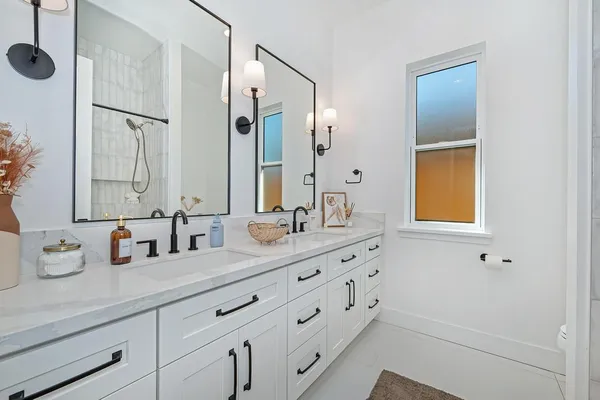 $975,000 | 127 Fuller Lane, Lincoln, CA 95648