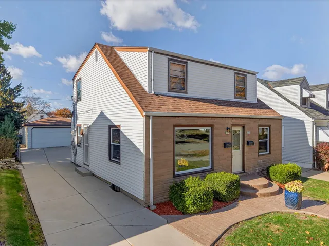 $315,000 | 3435 South 2nd Street, Milwaukee, WI 53207