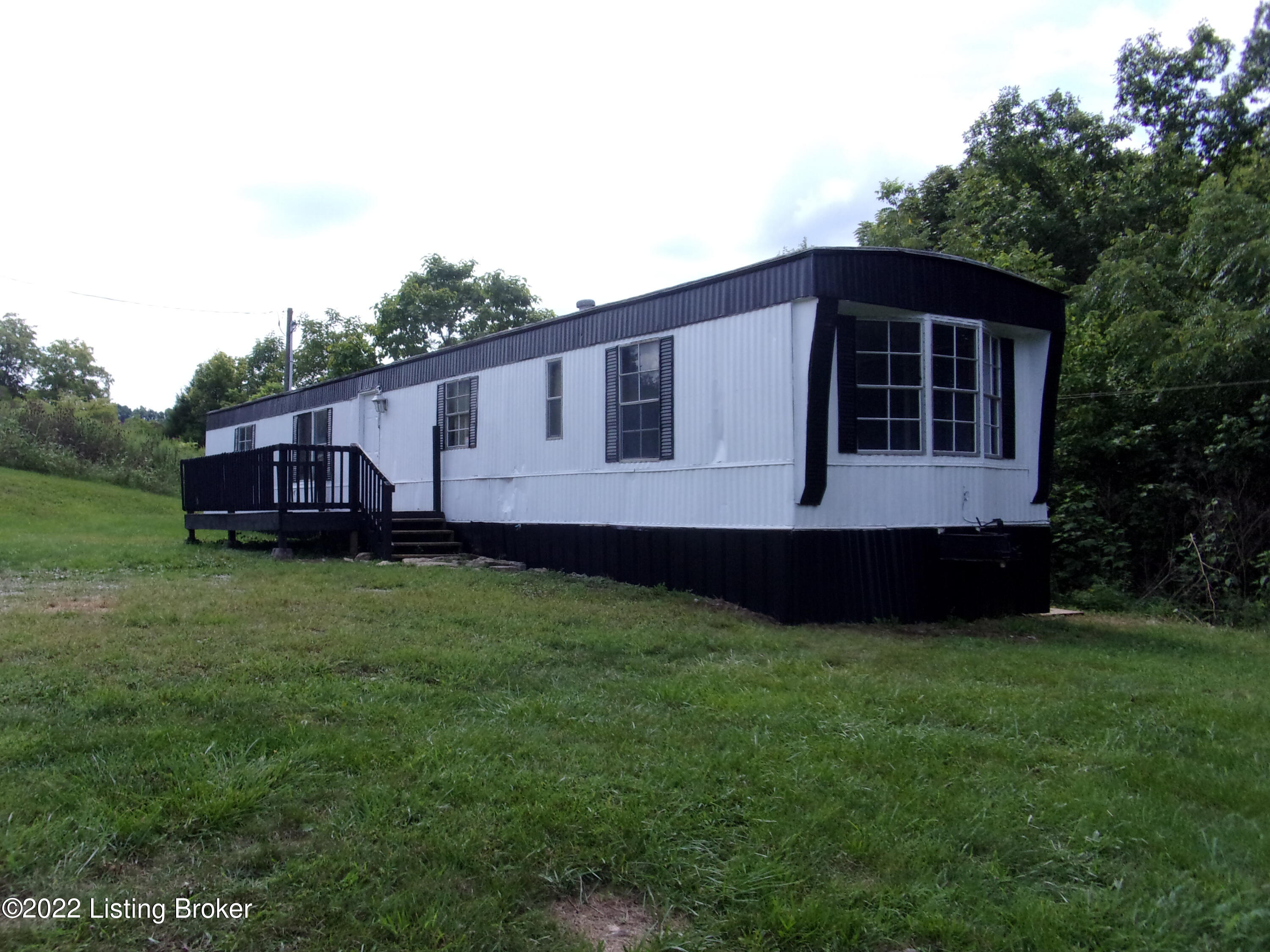 1838 Highview Church Road Bloomfield, KY 40008 - Photo 2 of 25 101_4255